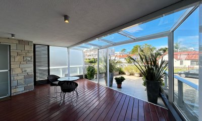 Venta apartamento un dormitorio punta del este edificio Ten Mansa vista al mar