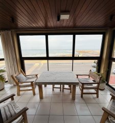 APARTAMENTO EN VENTA Y ALQUILER FRENTE AL MAR PUNTA DEL ESTE 3 DORMITORIOS
