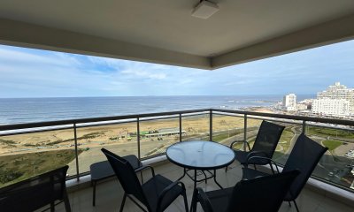 Venta apartamento cuatro dormitorios Punta del Este playa Brava edificio Imperiale 1 Vista al mar