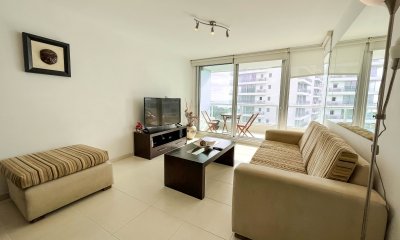 Apartamento en venta, 2 dormitorios en Playa Mansa. Punta del Este