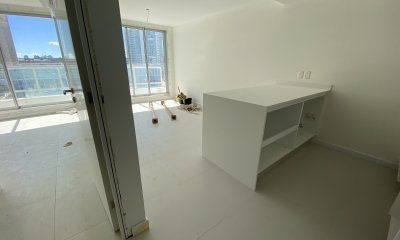 Apartamento a estrenar a pasos de Playa Mansa Punta del Este!