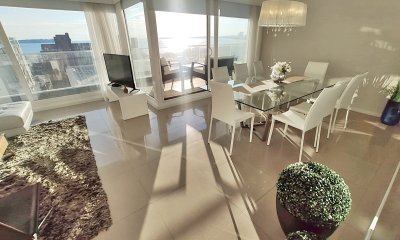 Excelente planta esquinera con vista a Mansa, edificio moderno