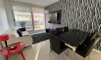 Apartamento en venta, 2 dormitorios, en la Peninsula de Punta del Este!