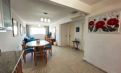 Venta apartamento dos dormitorios Punta del Este Peninsula Garaje