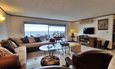 Venta Apartamento 3 dormitorios primera línea en Península