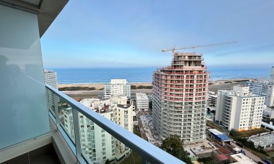 Venta apartamento dos dormitorios Punta del Este edificio Wind tower
