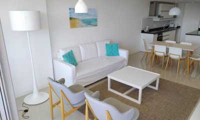 Venta apartamento tres dormitorios punta del este edificio torre esmeralda