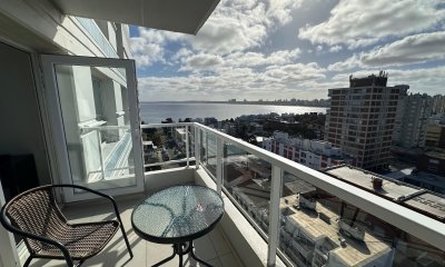 Venta apartamento dos dormitorios punta del este peninsula con garaje
