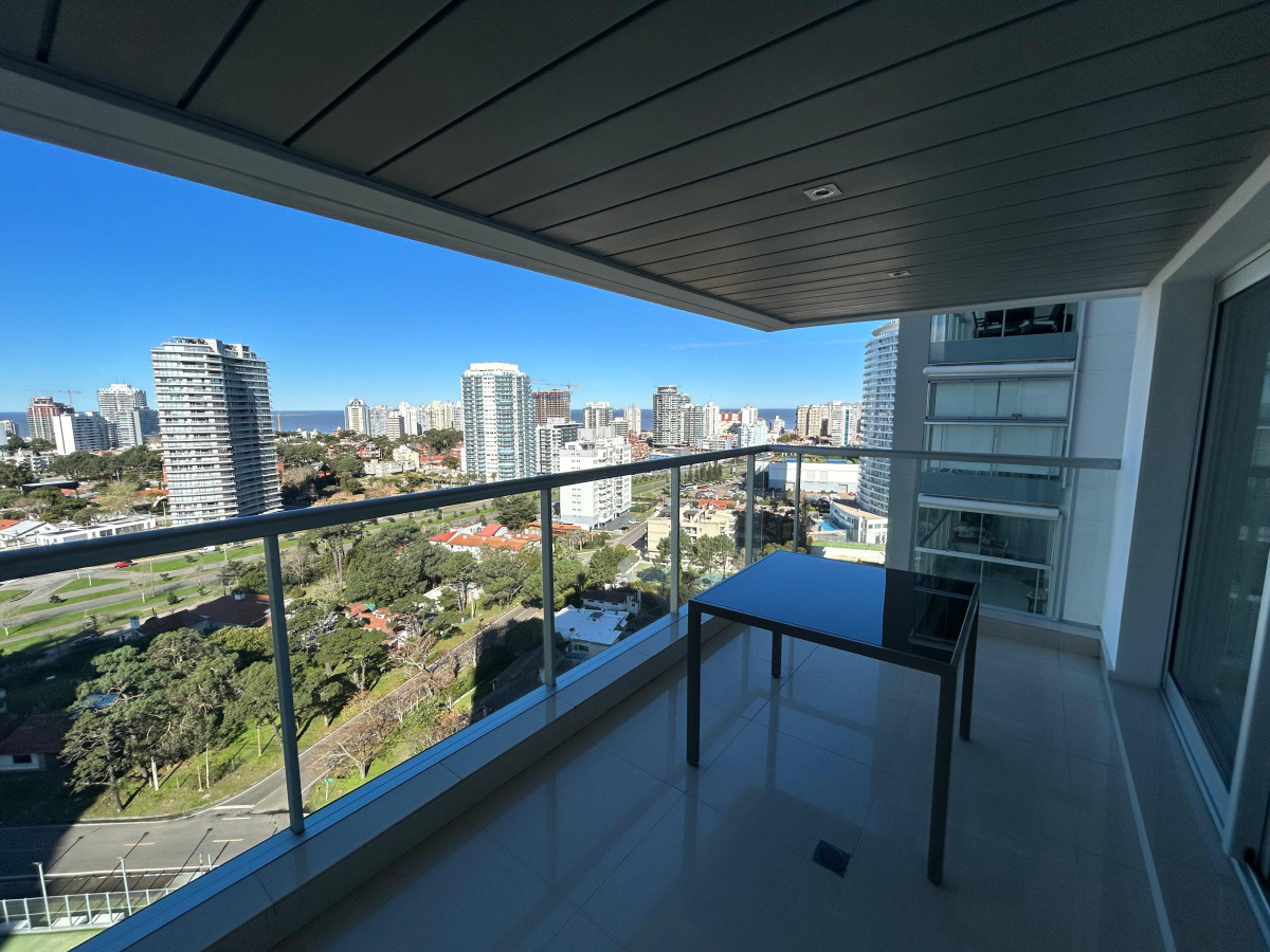 VENTA APARTAMENTO DOS DORMITORIOS PUNTA DEL ESTE EDIFICIO MIAMI BOULEVARD