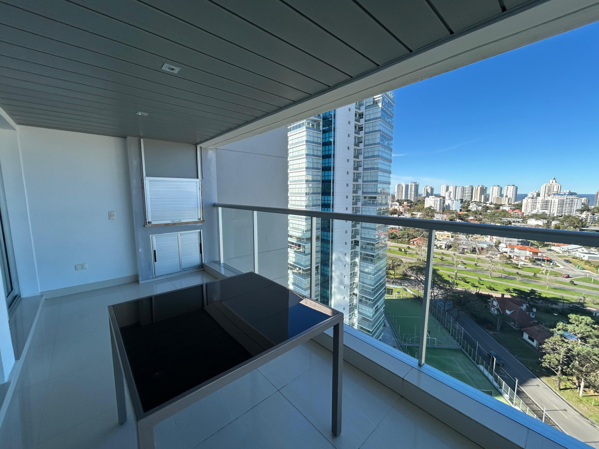 VENTA APARTAMENTO DOS DORMITORIOS PUNTA DEL ESTE EDIFICIO MIAMI BOULEVARD