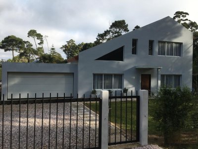 VENTA CASA EN PINARES 