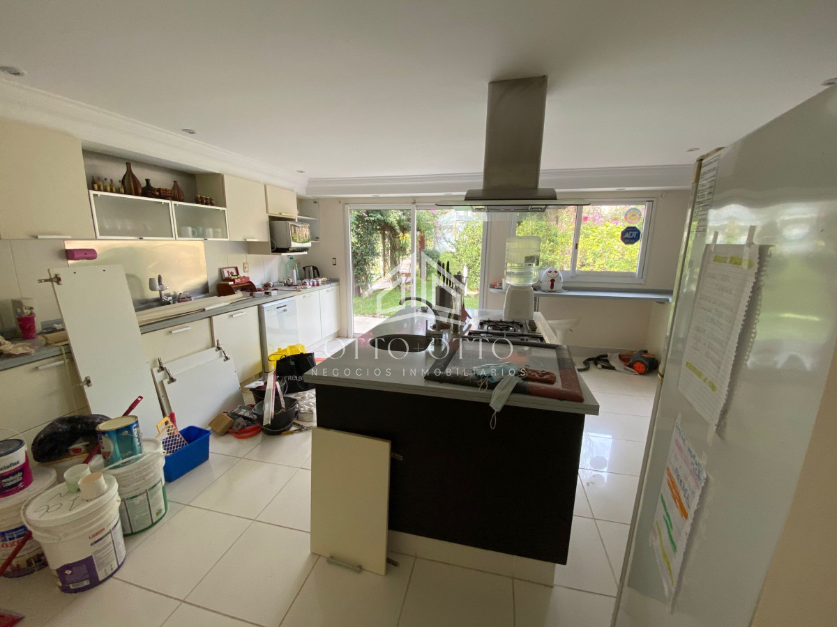 Casa ID.4392 - Casa en venta Lugano 5 dormitorios