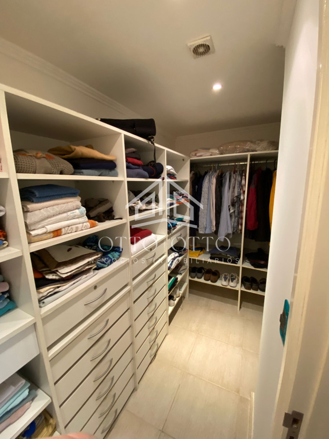 Casa ID.4392 - Casa en venta Lugano 5 dormitorios
