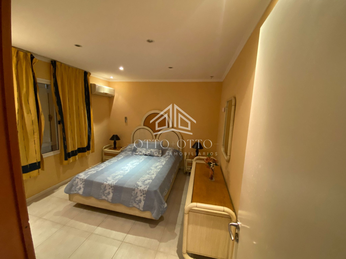 Casa ID.4392 - Casa en venta Lugano 5 dormitorios
