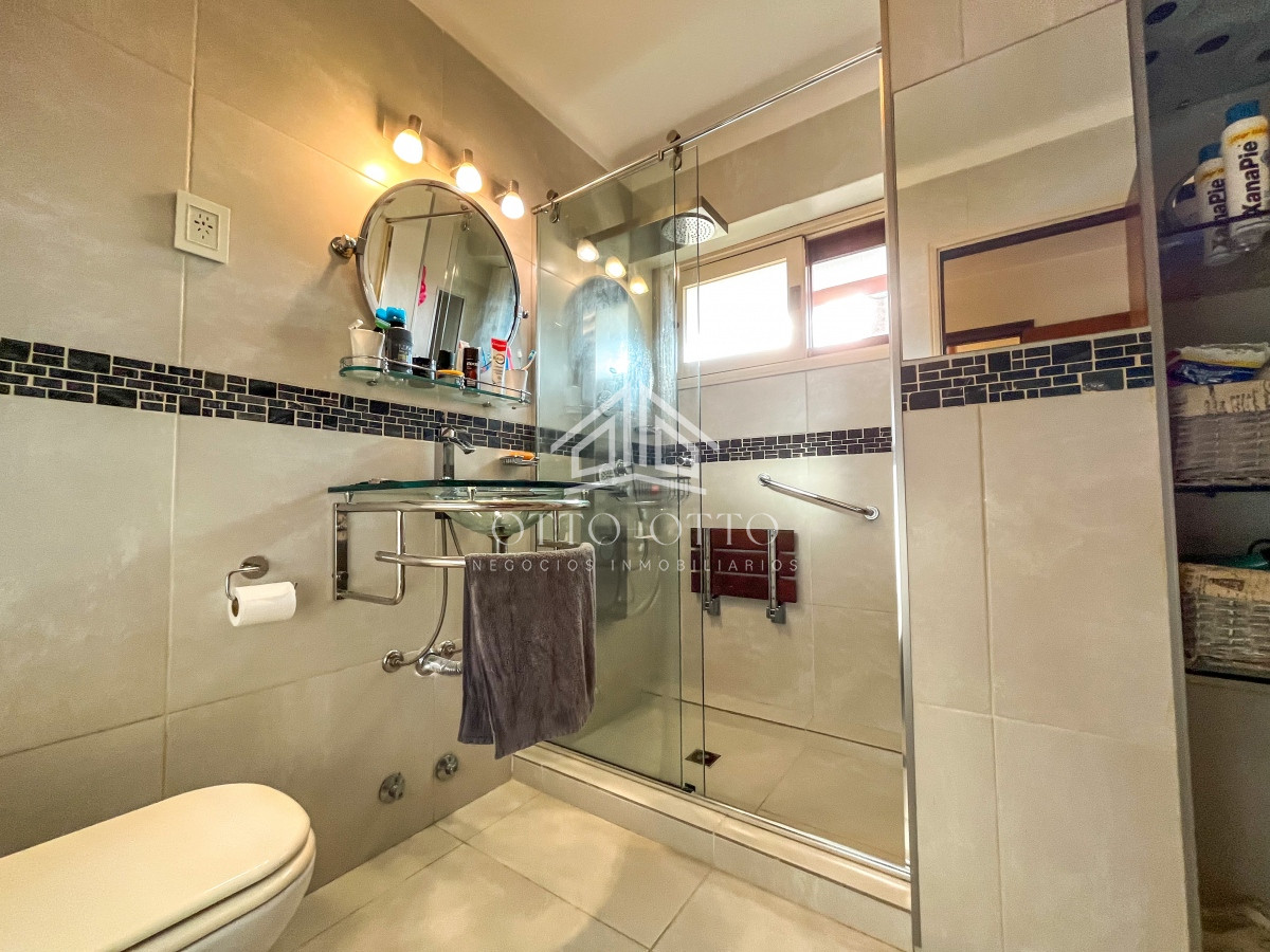 Casa ID.27009 - Casa en venta en Playa Mansa Punta del Este 