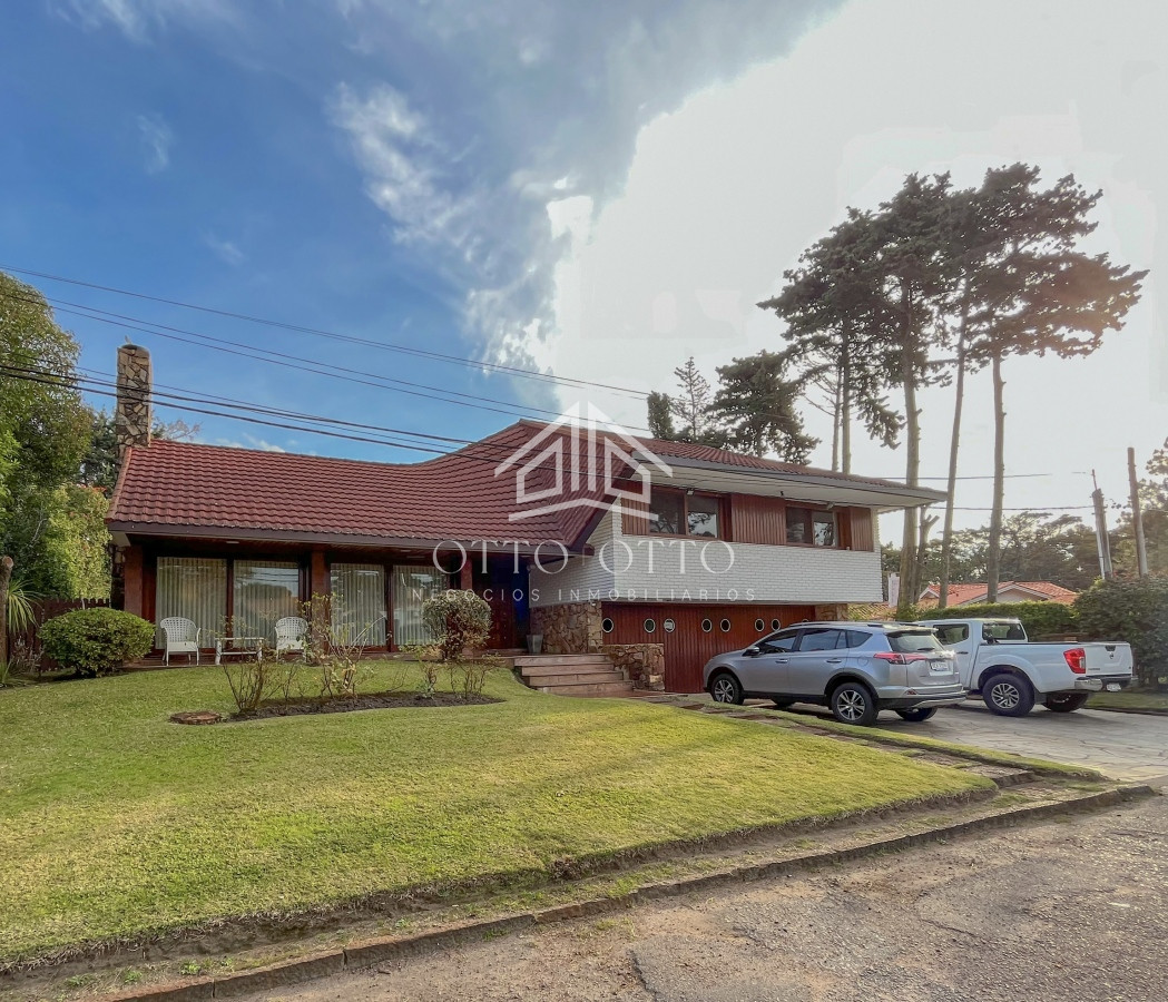 Casa ID.27009 - Casa en venta en Playa Mansa Punta del Este 
