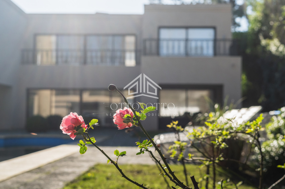 Casa ID.27923 - Casa en venta en Punta del Este, barrio Privado La Arbolada 