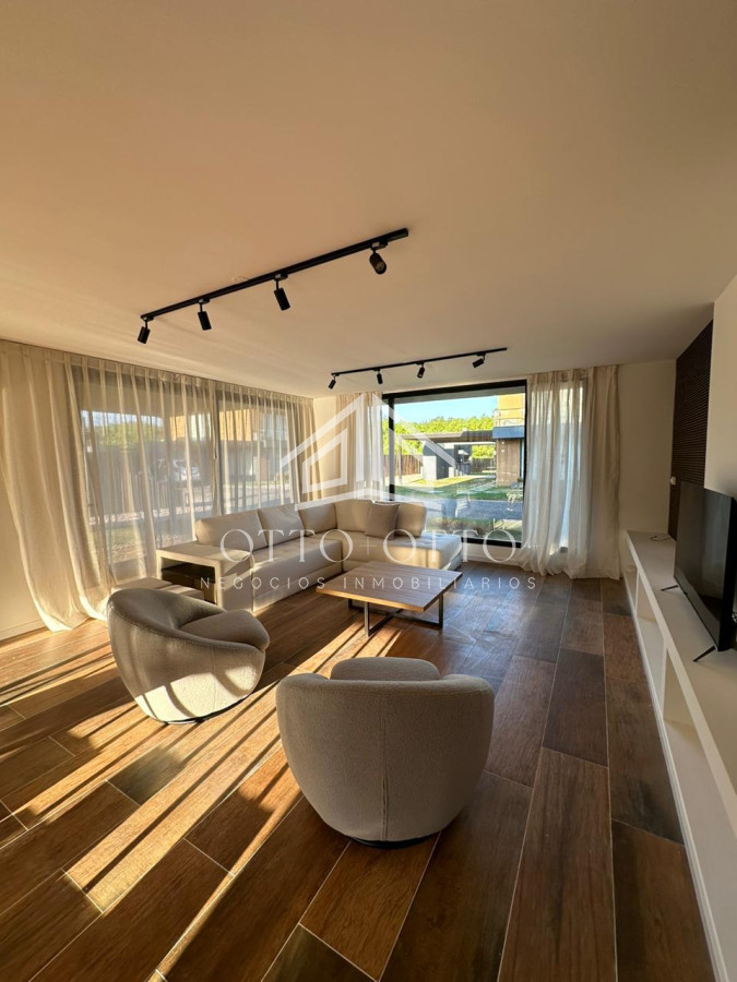 Casa ID.25135 - Venta casa tres dormitorios Punta ballena