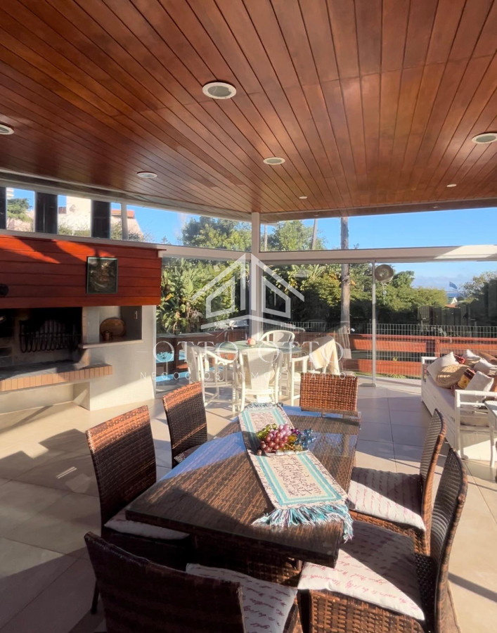 Casa ID.24091 - Hermosa casa en venta en Punta del Este, a 50mts del Mar, Mansa 
