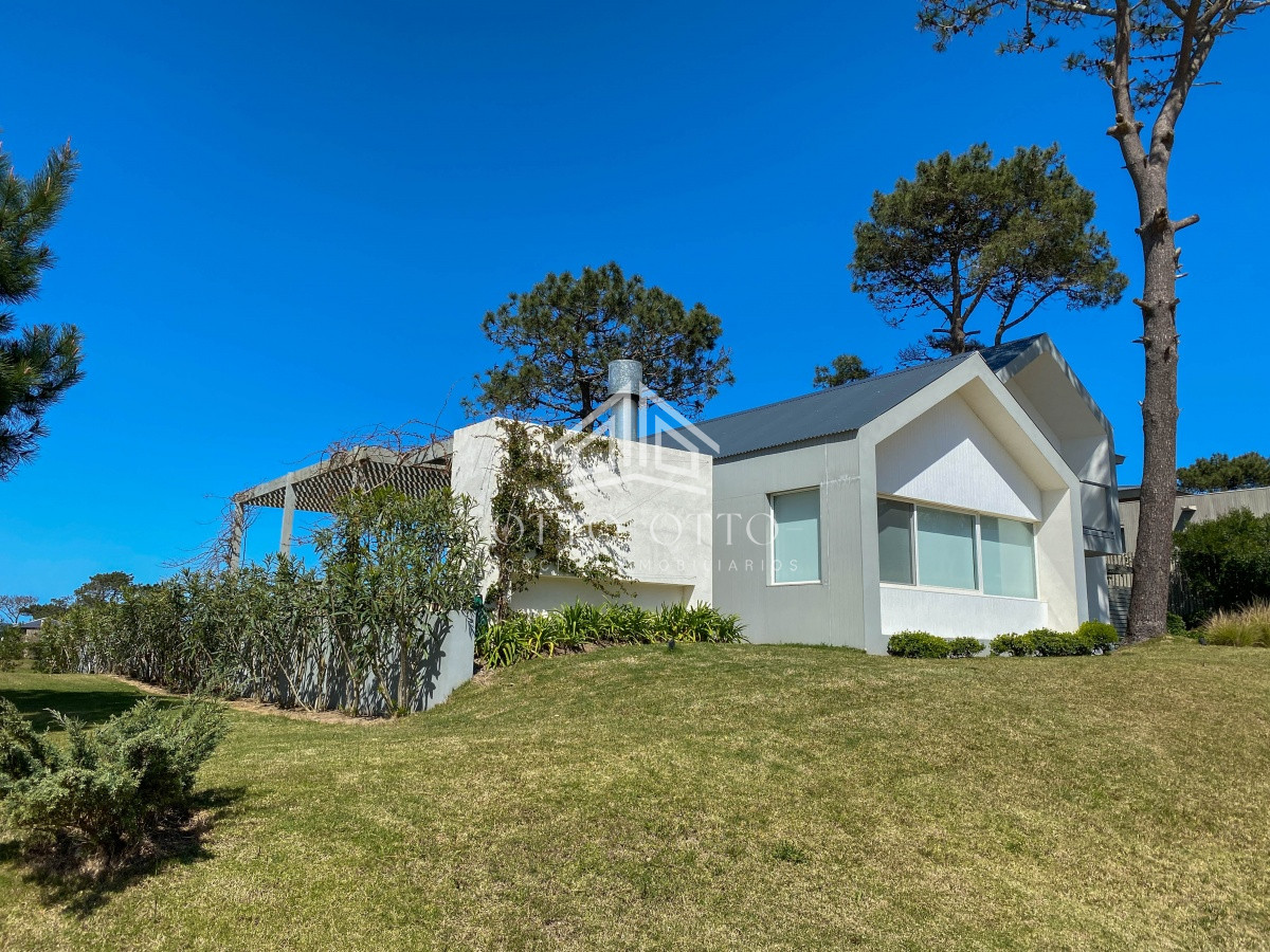 Casa ID.4720 - Hermosa casa en  barrio cerrado en Jose Ignacio