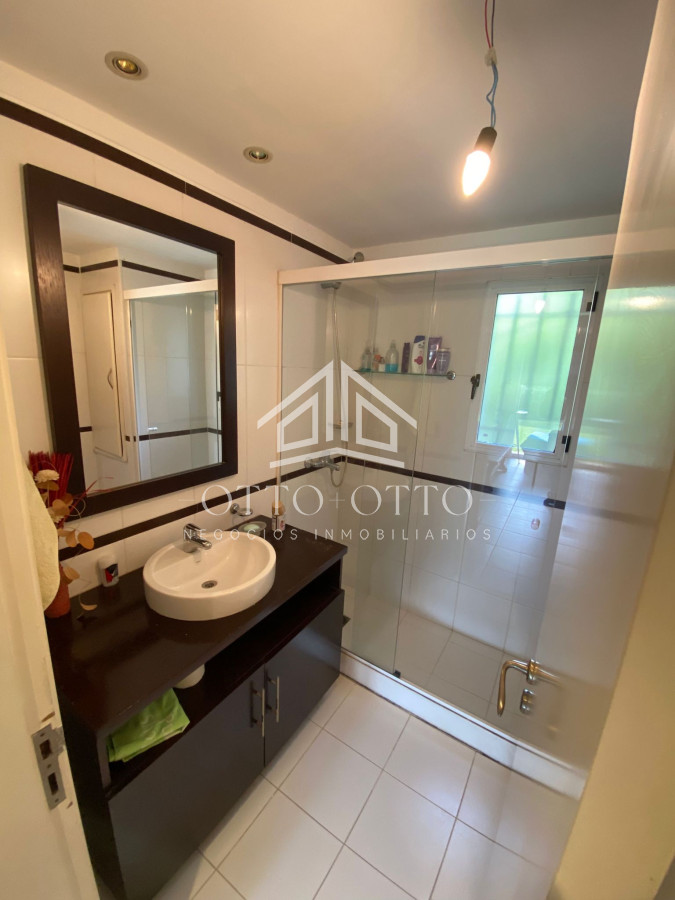 Casa ID.4392 - Casa en venta Lugano 5 dormitorios