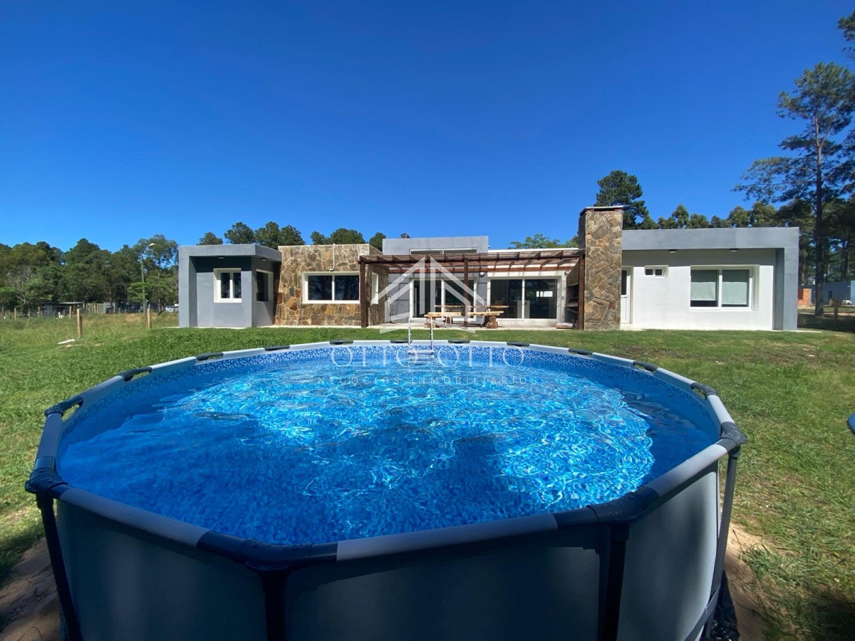 Casa ID.26338 - Casa en venta de 3 dormitorios y 3 baños, Chacras del Pinar
