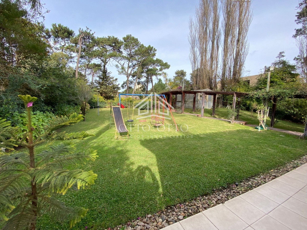 Casa ID.4392 - Casa en venta Lugano 5 dormitorios