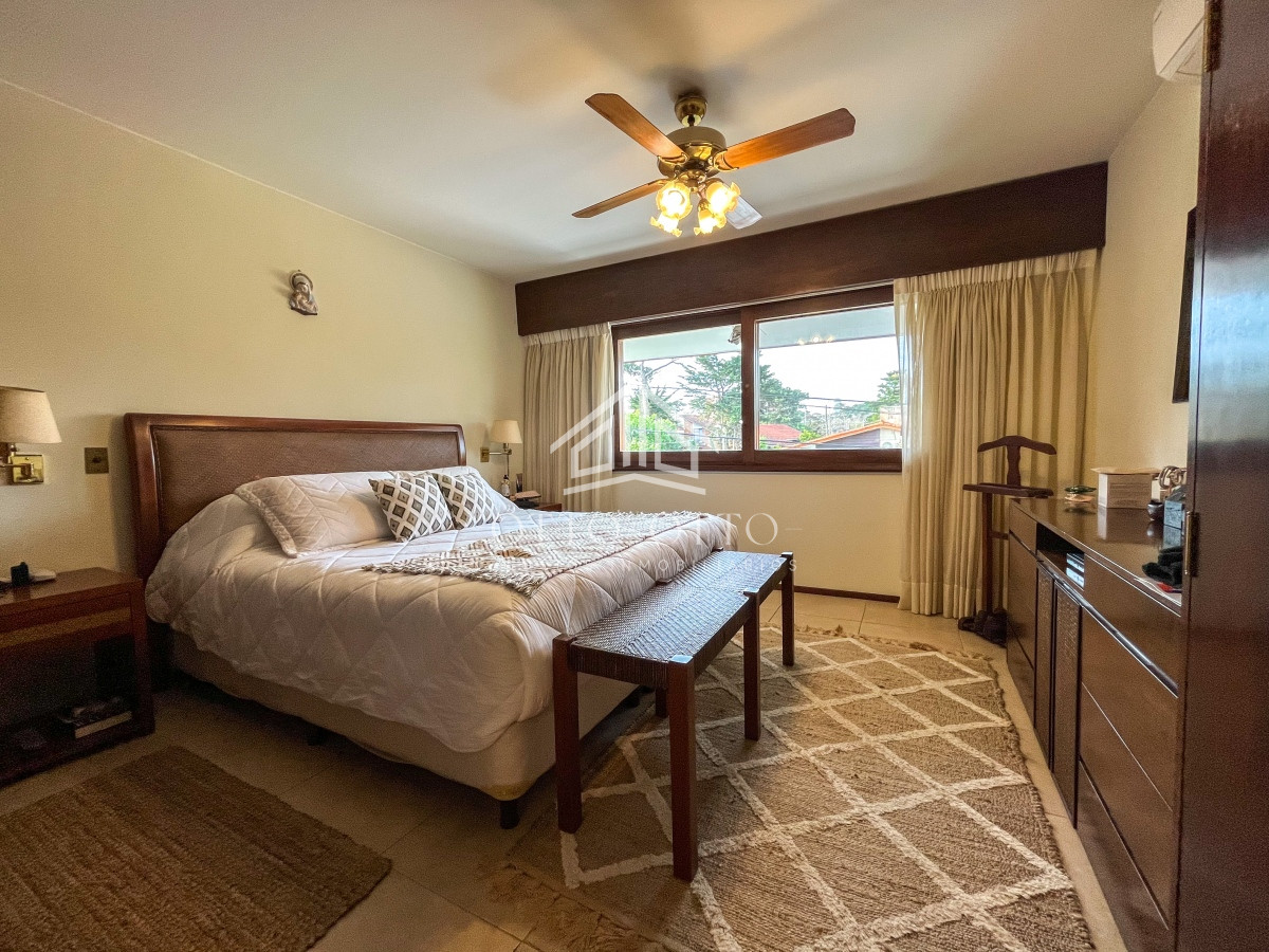 Casa ID.27009 - Casa en venta en Playa Mansa Punta del Este 