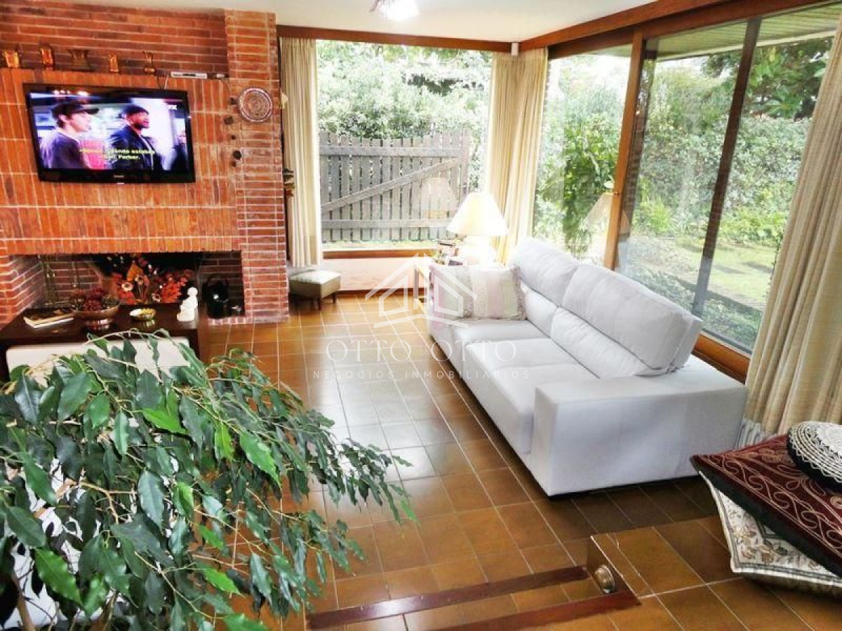 Casa ID.102 - Casa en venta Playa Mansa 3 dormitorios
