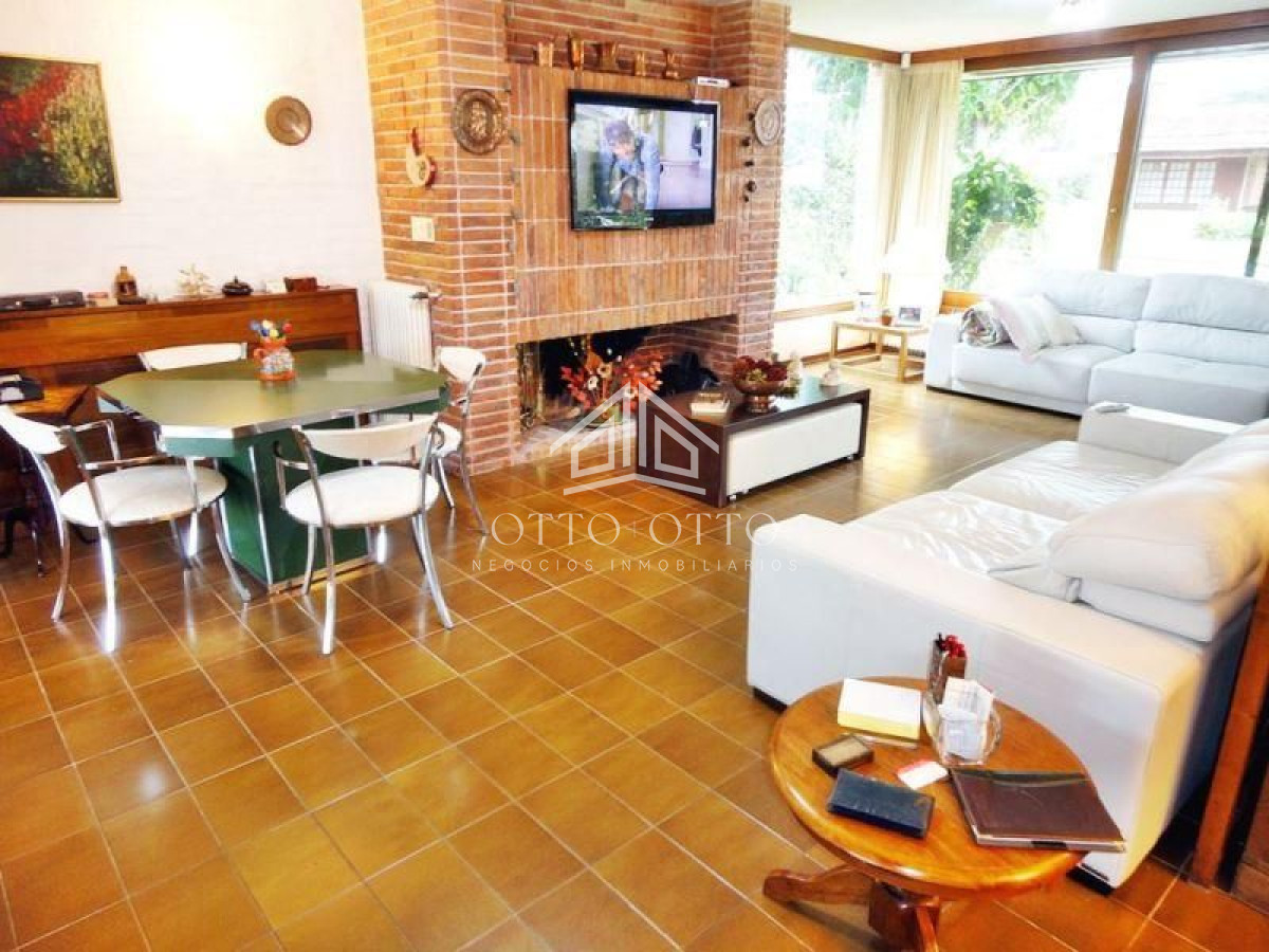 Casa ID.102 - Casa en venta Playa Mansa 3 dormitorios