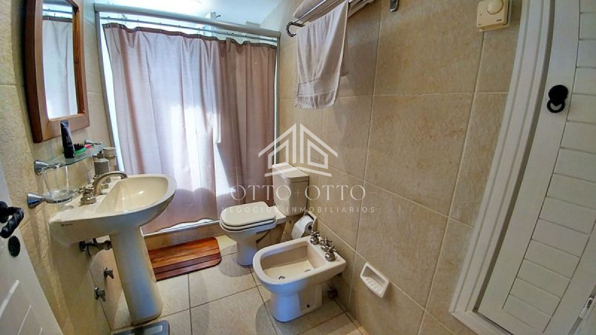 Casa ID.4431 - Casa en venta Playa Mansa  7 dormitorios 