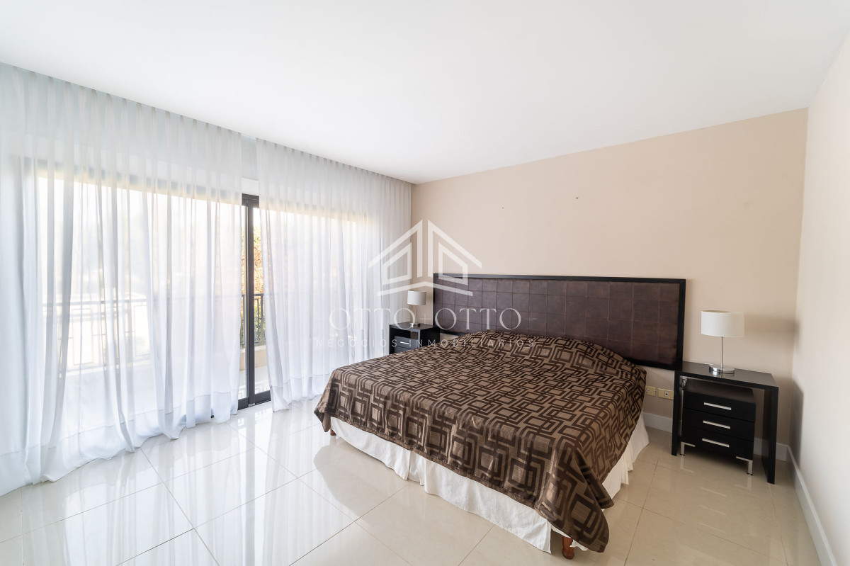Casa ID.27923 - Casa en venta en Punta del Este, barrio Privado La Arbolada 