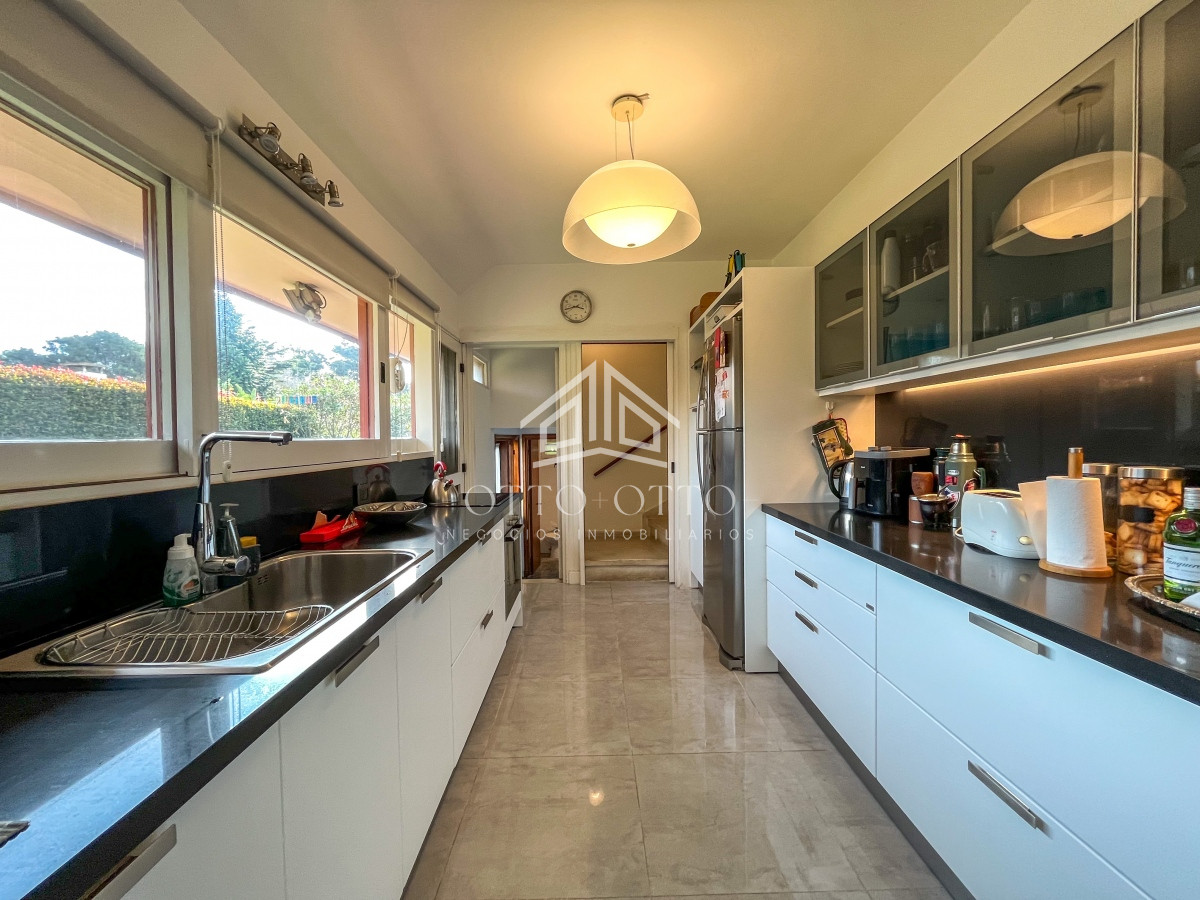 Casa ID.27009 - Casa en venta en Playa Mansa Punta del Este 