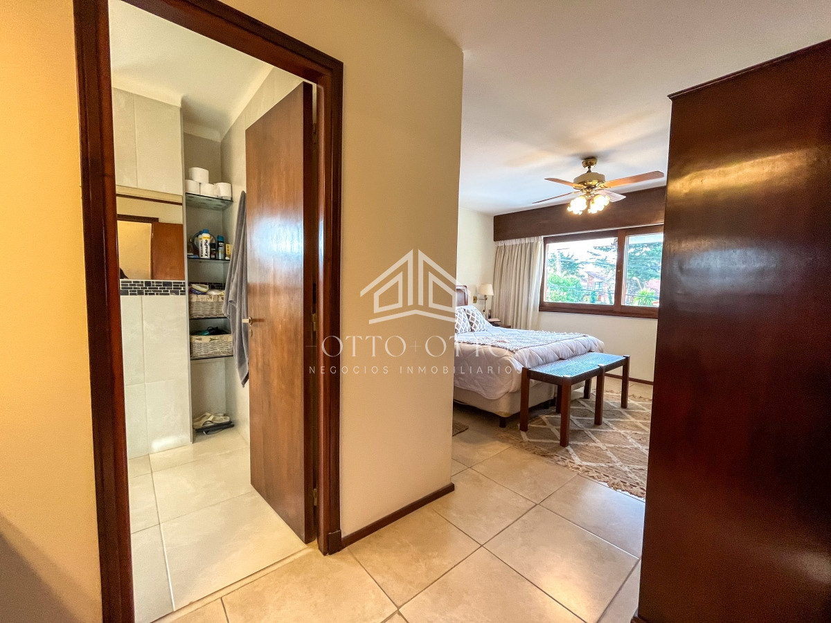 Casa ID.27009 - Casa en venta en Playa Mansa Punta del Este 