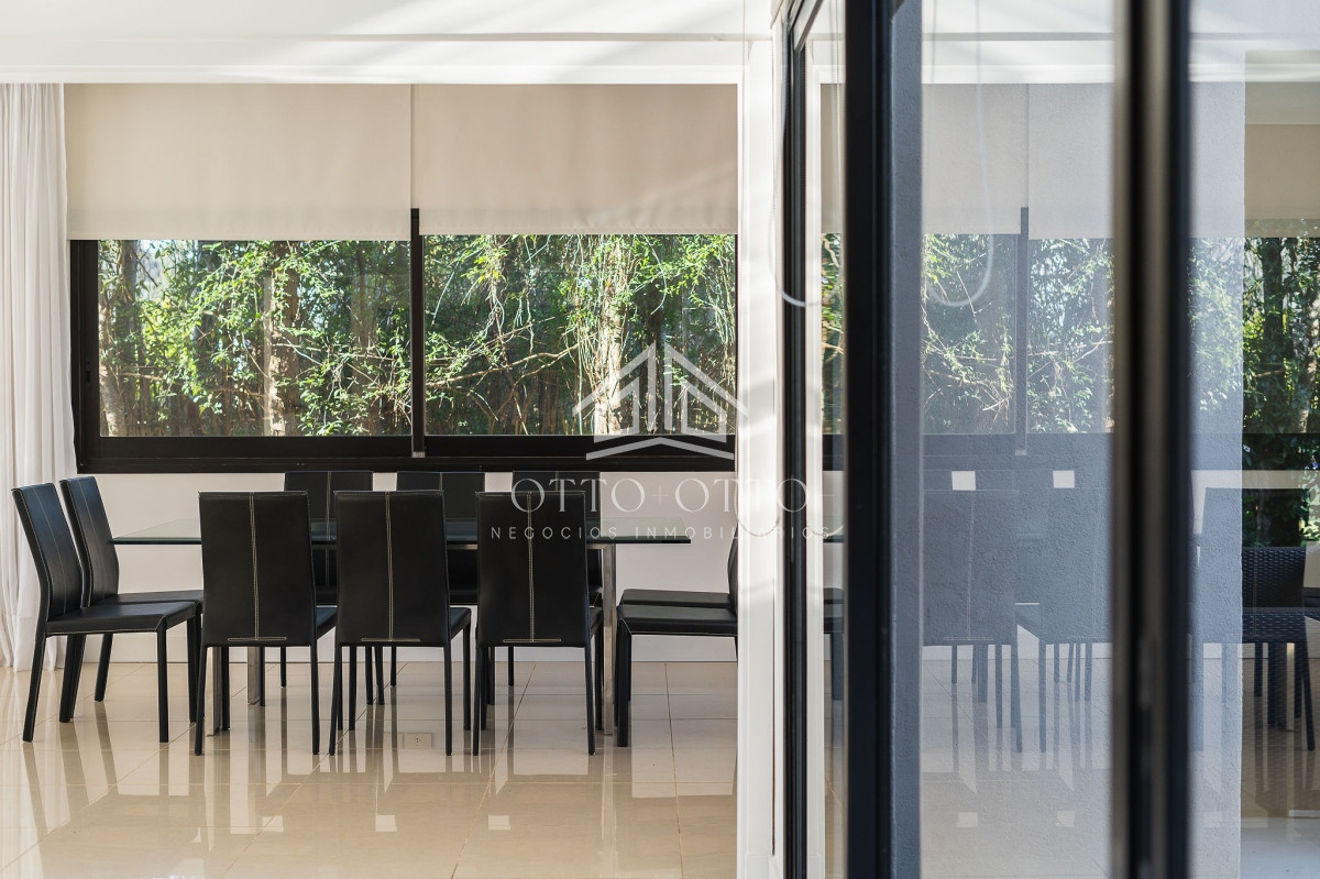 Casa ID.27923 - Casa en venta en Punta del Este, barrio Privado La Arbolada 