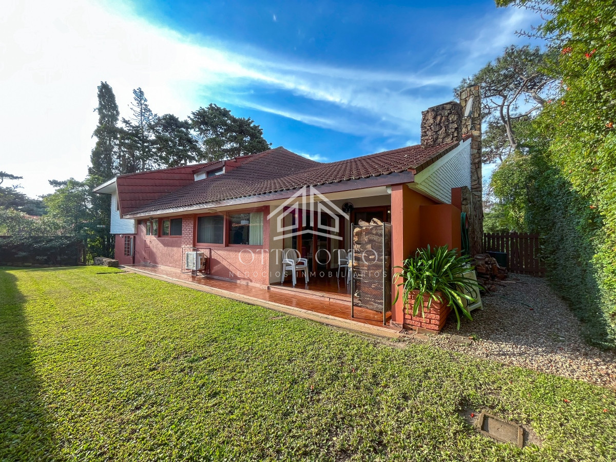Casa ID.27009 - Casa en venta en Playa Mansa Punta del Este 