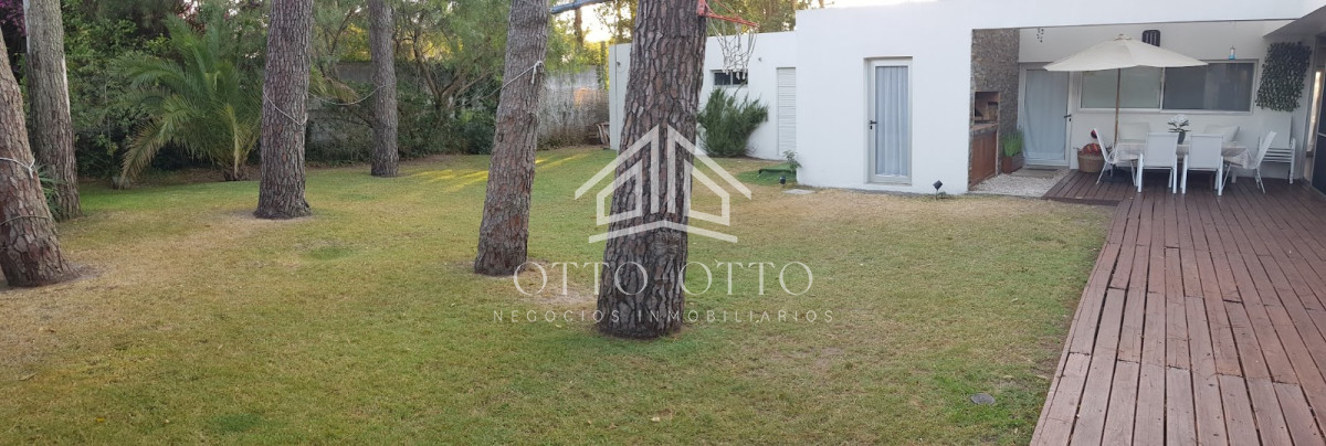 Casa ID.840 - Casa en venta Playa Brava 3 dormitorios Punta del Este