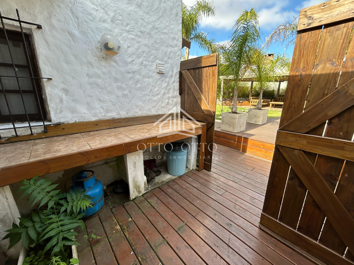 Casa ID.28732 - Venta casa siete dormitorios Punta del Este playa Mansa parrillero y piscina