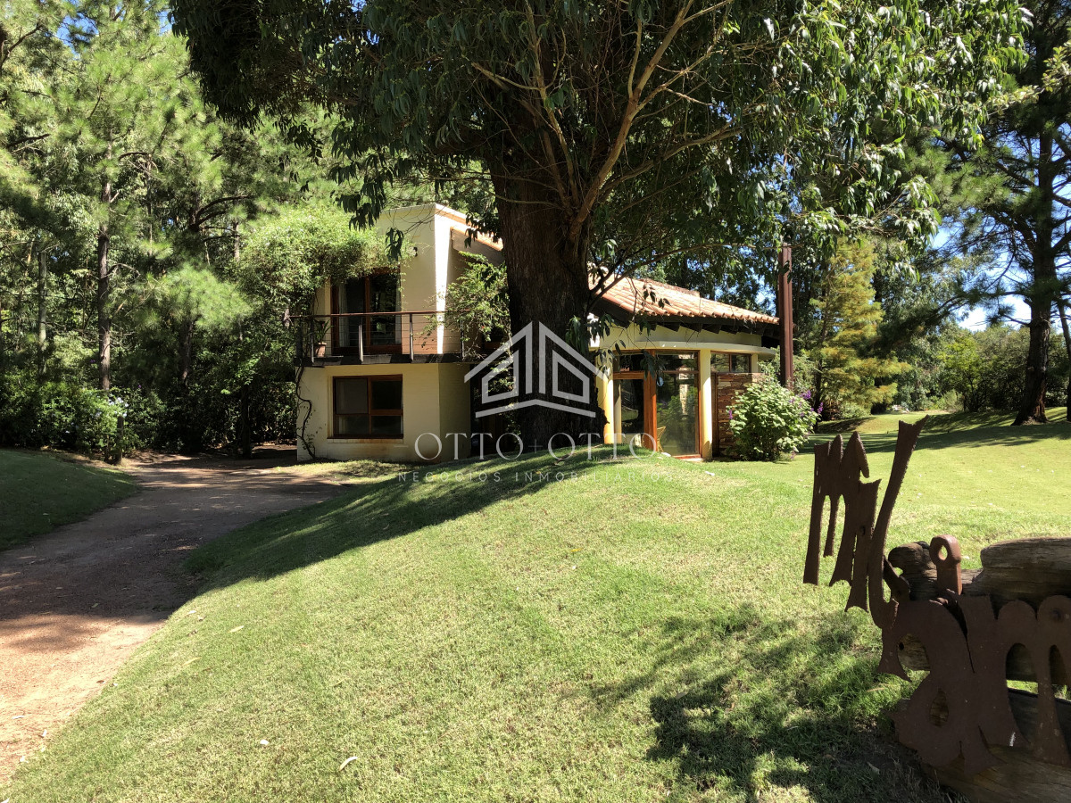Casa ID.1543 - Venta casa cuatro dormitorios Maldonado Portezuelo gran terreno parrillero