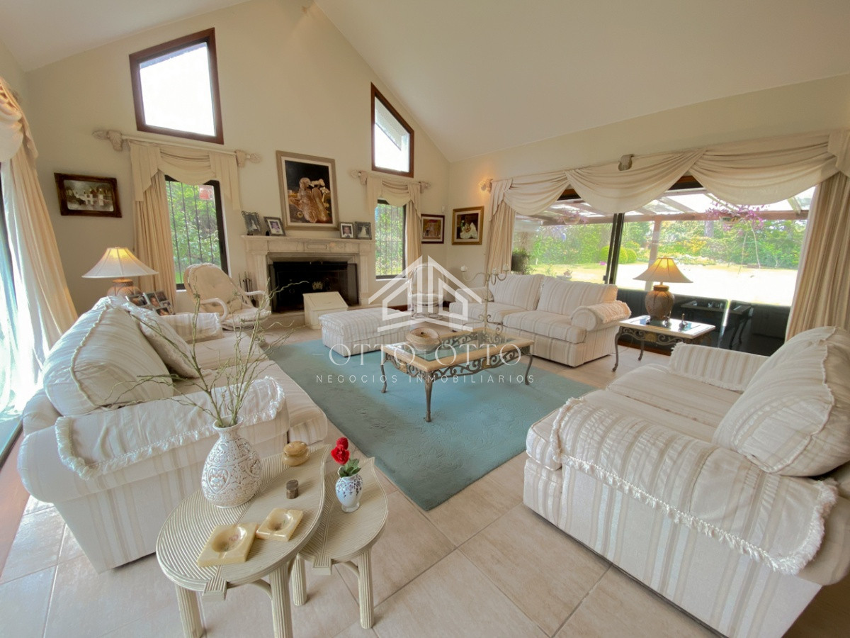 Casa ID.4446 - Mansion en venta INCREIBLE PRECIO, Punta del Este