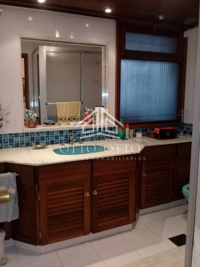 Casa ID.25848 - IMPONENTE CASA EN MANSA CON UBICACION PRIVILEGIADA