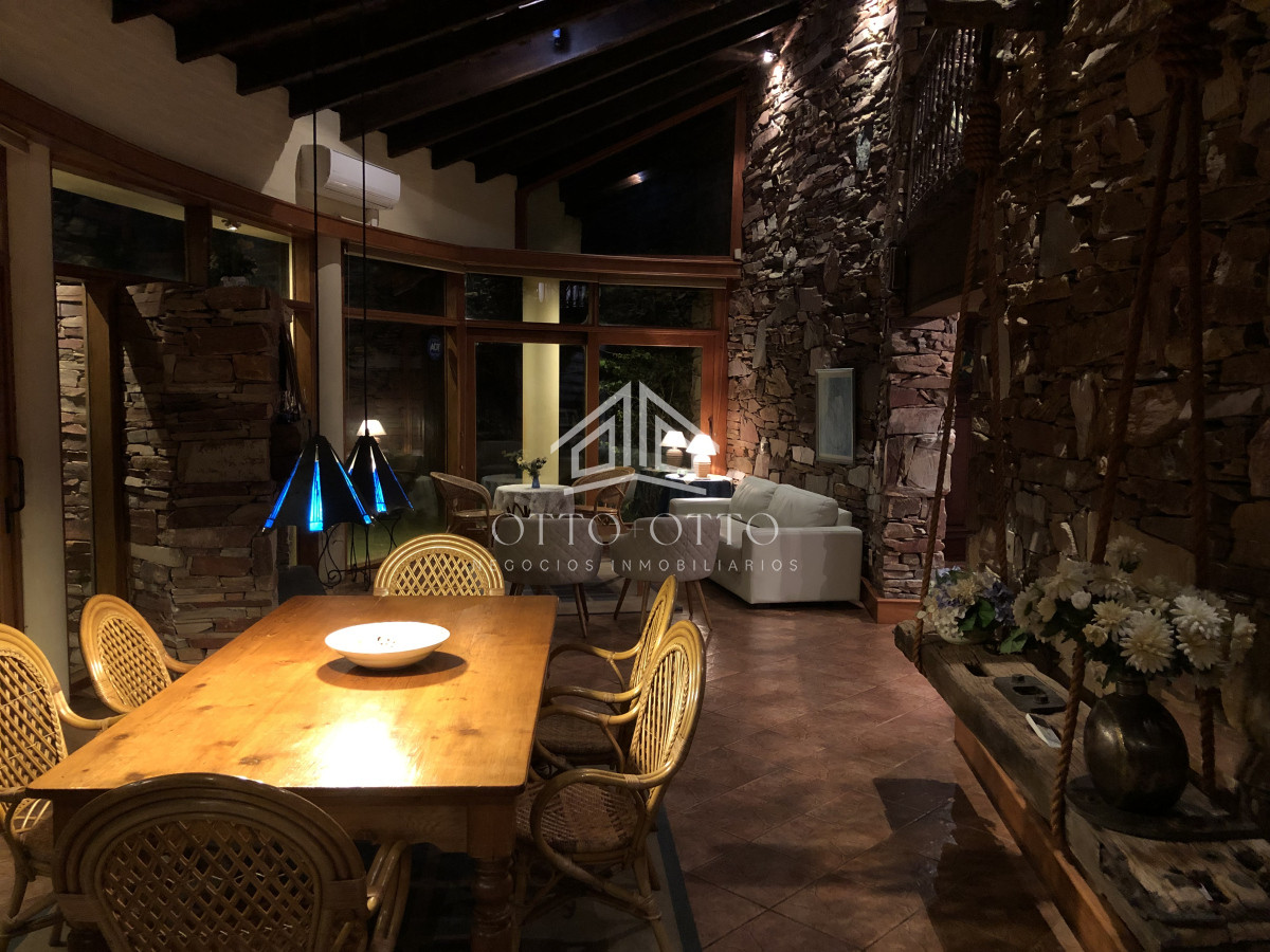 Casa ID.1543 - Venta casa cuatro dormitorios Maldonado Portezuelo gran terreno parrillero