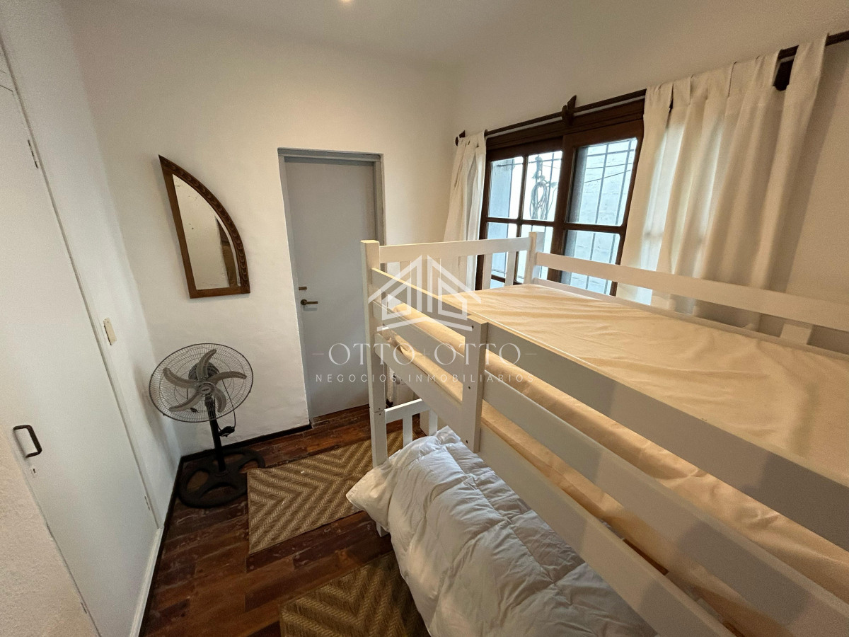 Casa ID.28732 - Venta casa siete dormitorios Punta del Este playa Mansa parrillero y piscina
