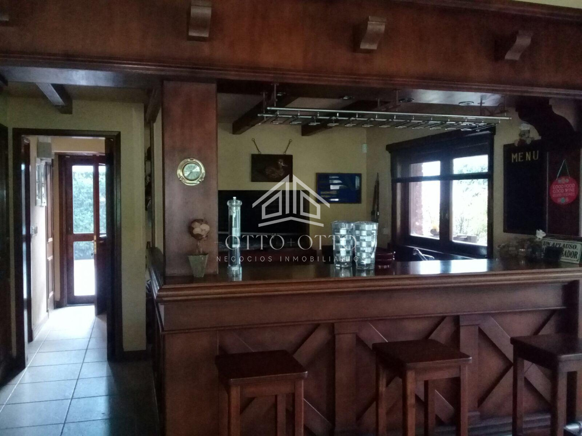 Casa ID.25848 - IMPONENTE CASA EN MANSA CON UBICACION PRIVILEGIADA