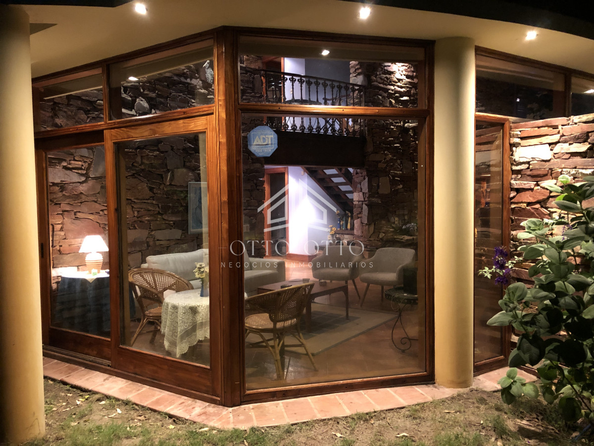 Casa ID.1543 - Venta casa cuatro dormitorios Maldonado Portezuelo gran terreno parrillero