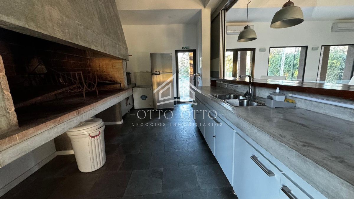 Casa ID.28525 - Venta casa dos dormitorios Punta del este Pinares parrillero
