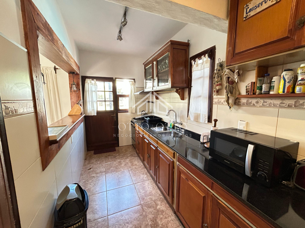 Casa ID.28732 - Venta casa siete dormitorios Punta del Este playa Mansa parrillero y piscina
