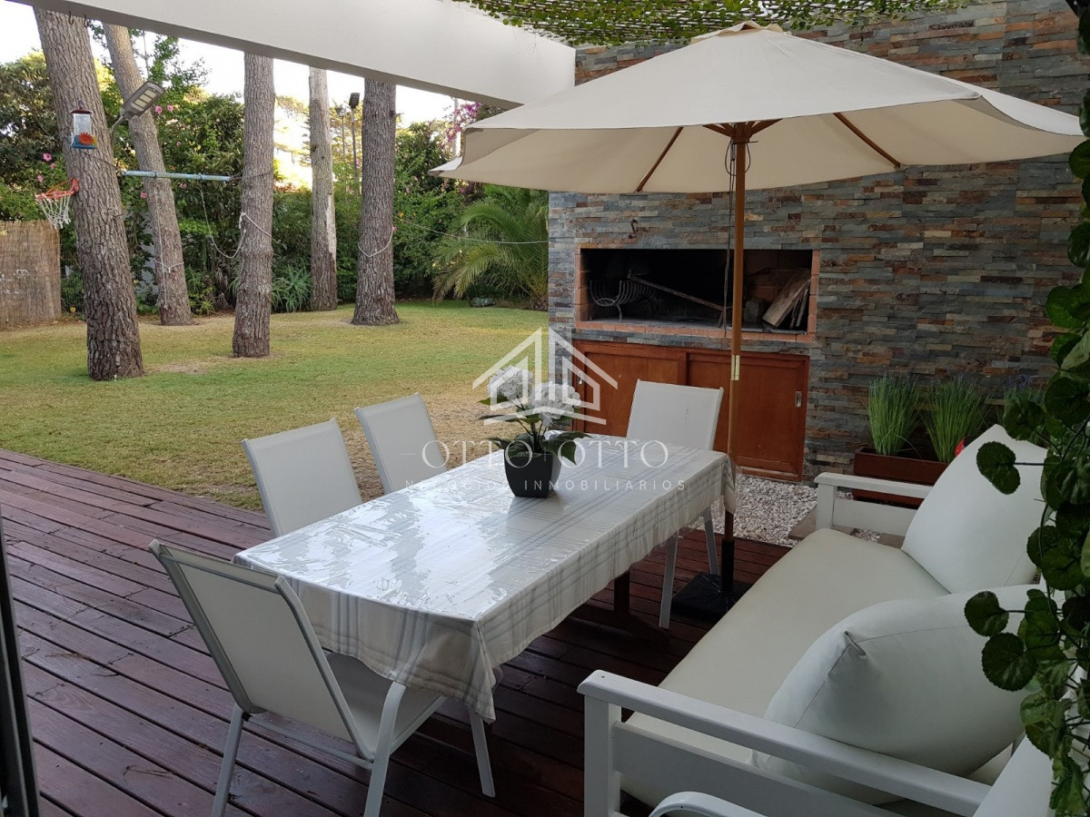 Casa ID.840 - Casa en venta Playa Brava 3 dormitorios Punta del Este