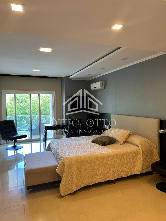 Casa ID.28489 - Hermosa Mansion en El Golf, Punta del Este