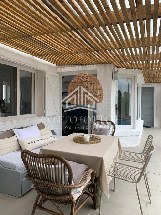 Casa ID.27884 - Casa en venta en Montoya 3Dorm, pileta, 300mts del Mar